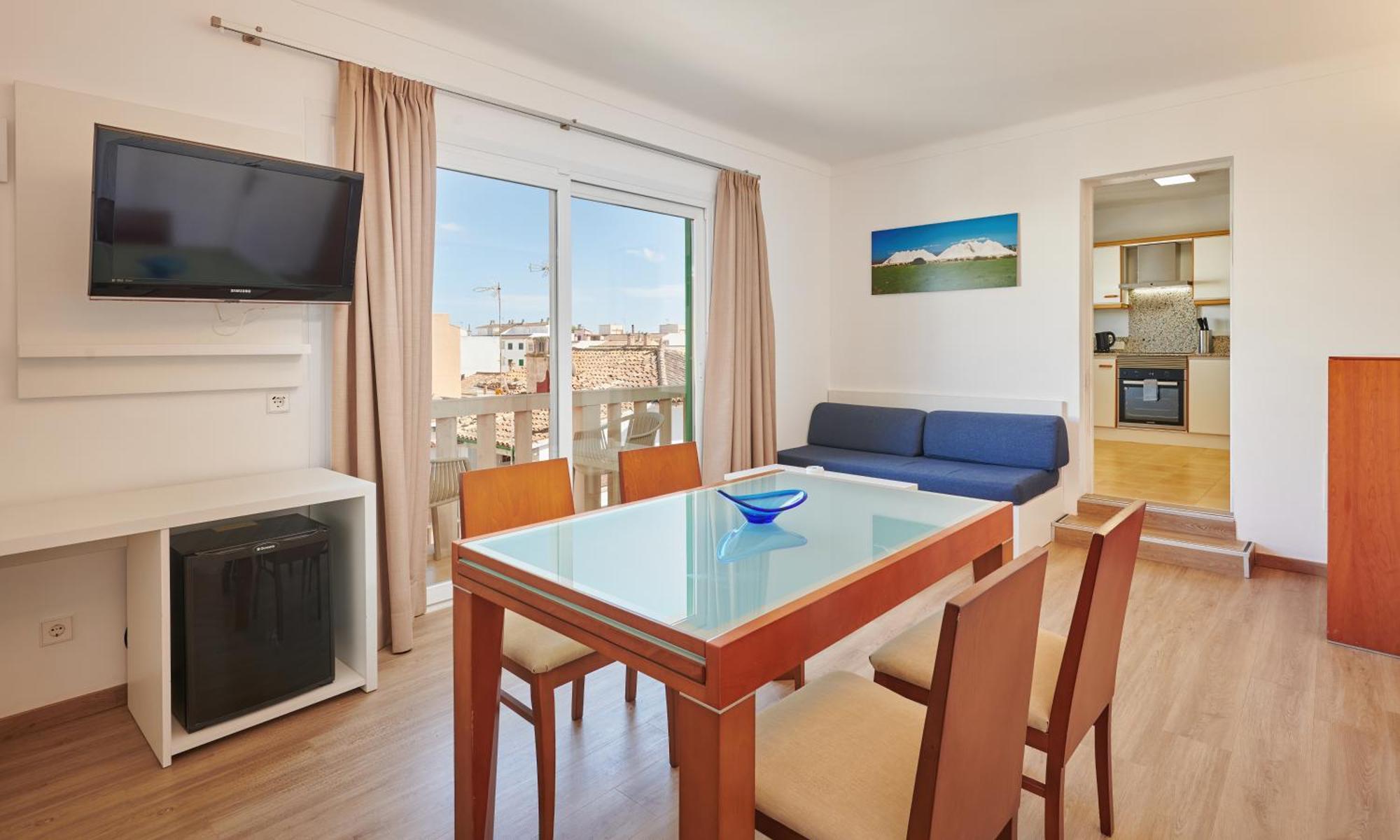 Boutique Colonial Hotel 3*